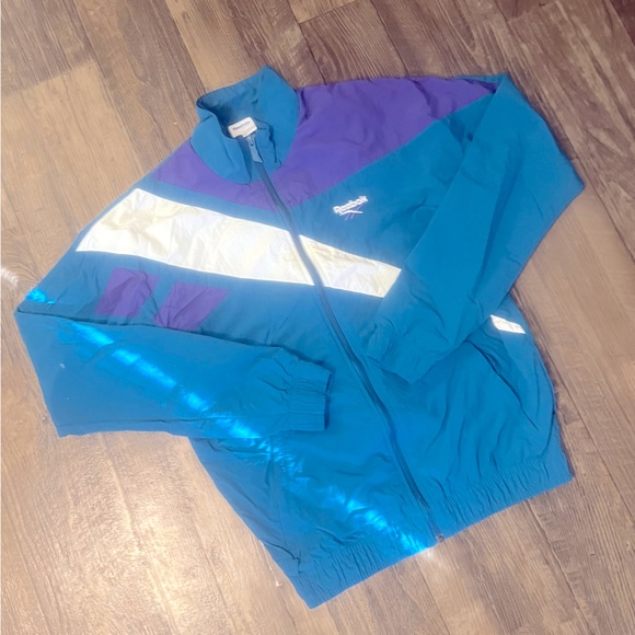 Reebok Jogging Set - Picture 2 of 5